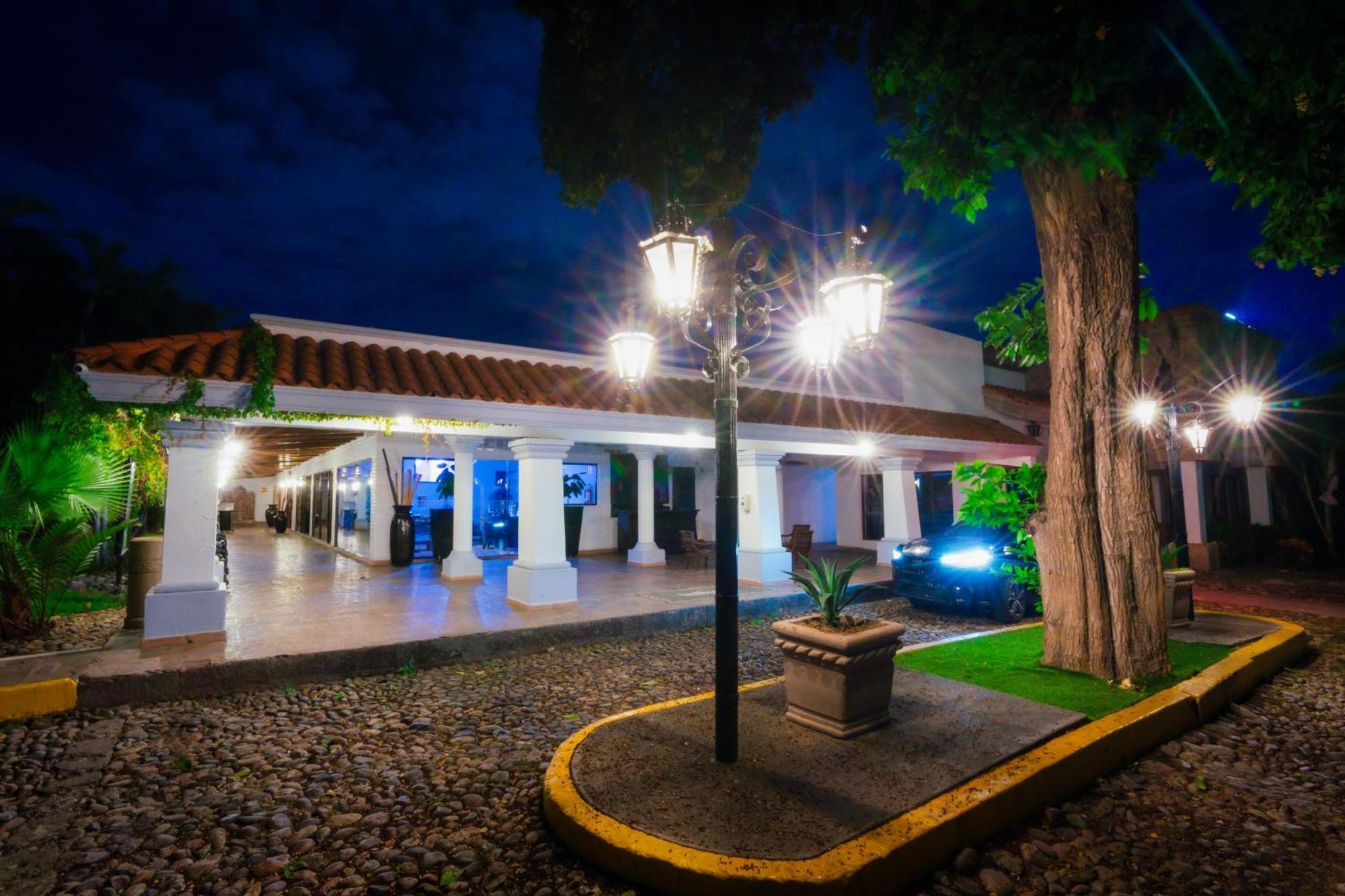 Hotel Los Tres Rios Culiacán Exterior foto